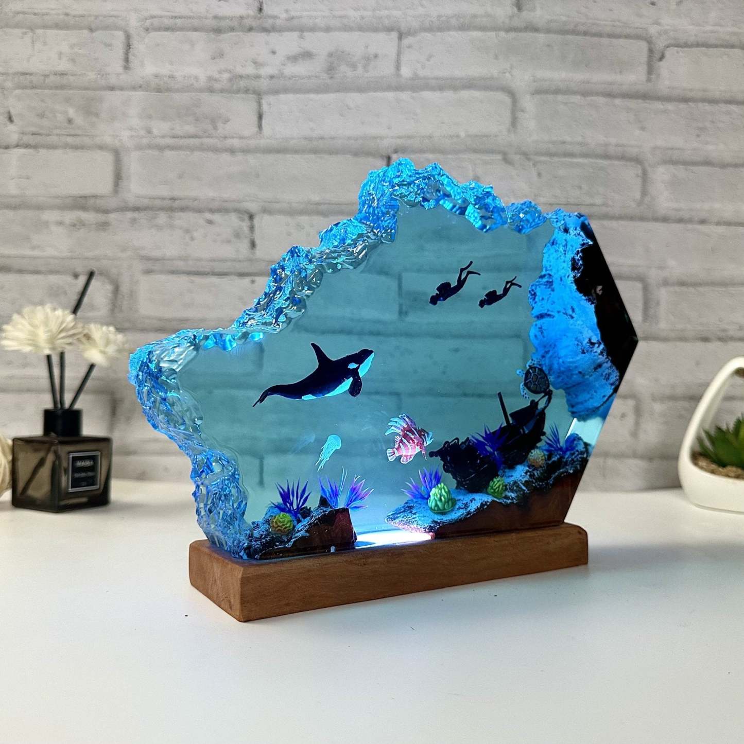 Killer Whale Resin Lamp Orca and Sea Turtle Epoxy Resin and Wooden Handmade Furniture Birthday Gift Unique Gift - soufeeluk