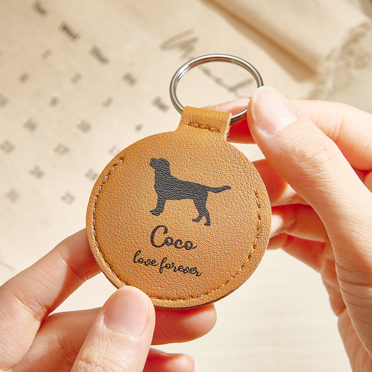 Custom Name Pet Hair Keychain Round Leather Paw Keychain Pet Hair Storage Bag Pet Commemorative Pendant Gifts for Pet Lovers - soufeeluk