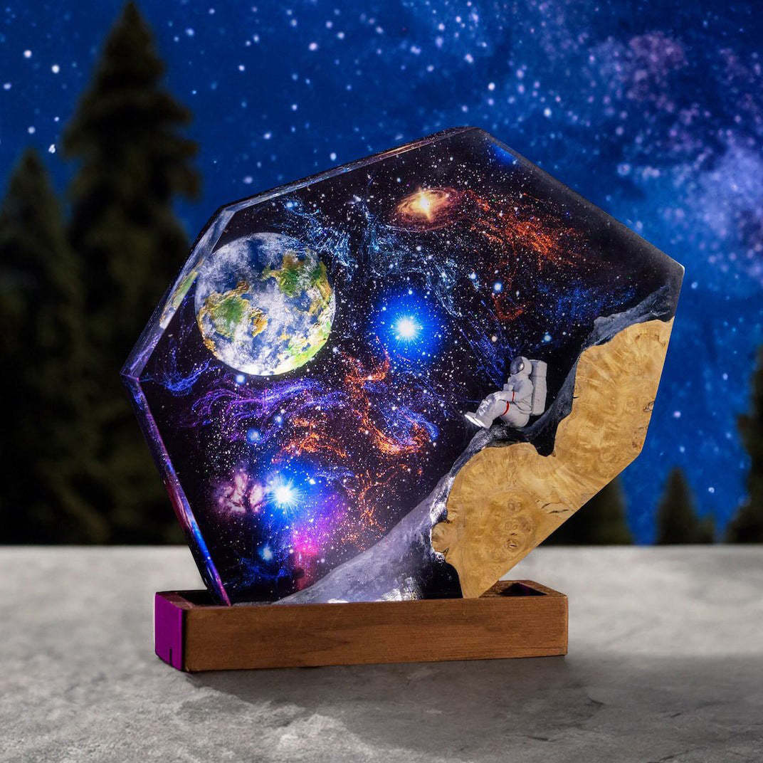 Interstellar Epoxy Lamp Space Galaxy Resin Wood Night Light Astronaut Resin Wood Art Lamp - soufeeluk