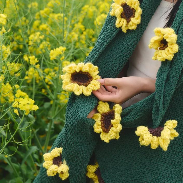 Hand-Knitted Red Rose & Sunflower Blanket Ready-Made Gift for Mother's Day