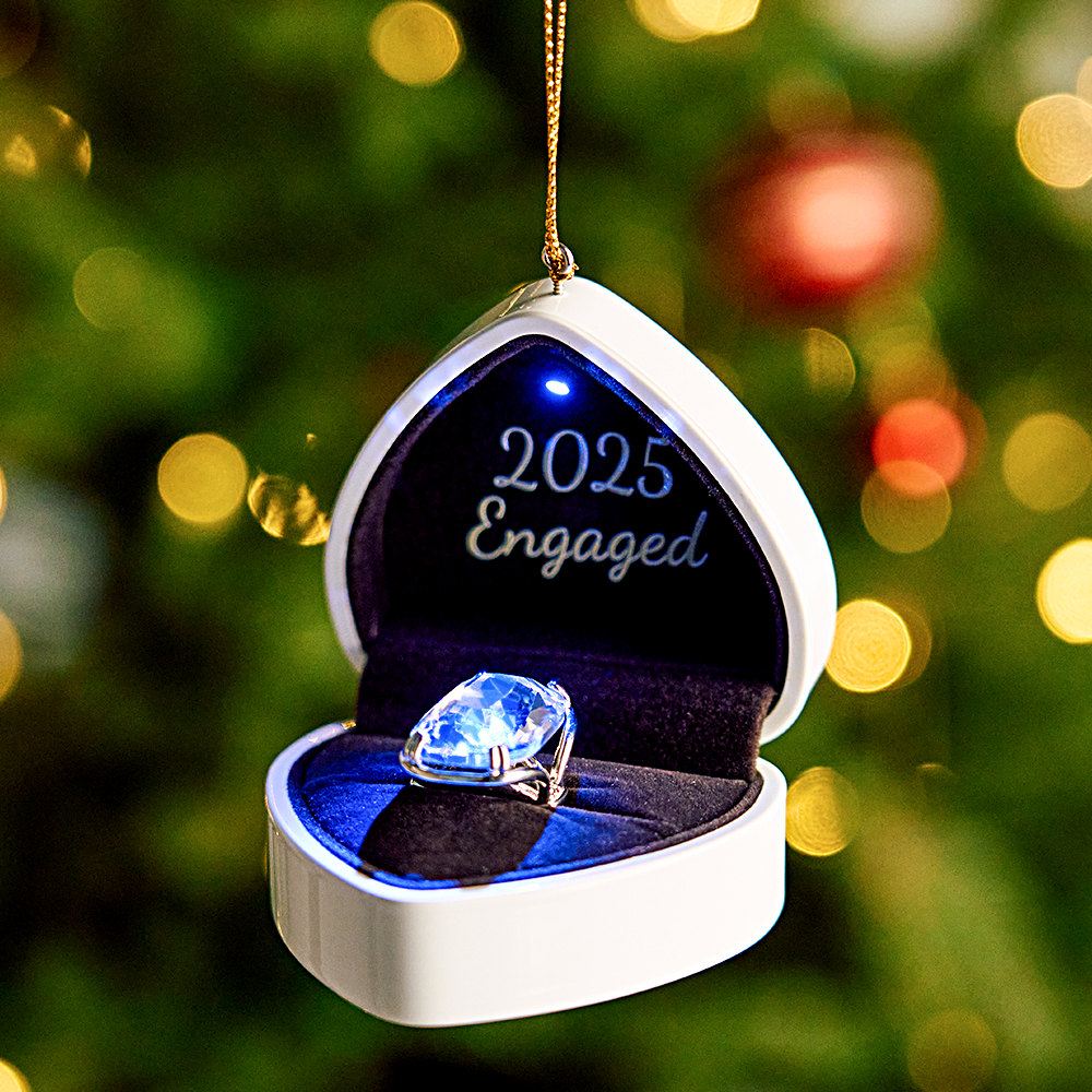 Individuell Gestaltete Weihnachtsschmuck-box Für Verlobungsringe, Personalisierter Stoffschmuck Mit Übergroßem Verlobungsring, Niedliche Weihnachtsdekoration Mit Riesigem Verlobungsring - soufeelde