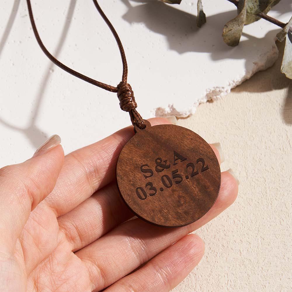 Personalisierte Foto-halskette, Valentinstagsgeschenke Für Sie, Holzanhänger Mit Graviertem Namen, Personalisierter Runder Anhänger - soufeede