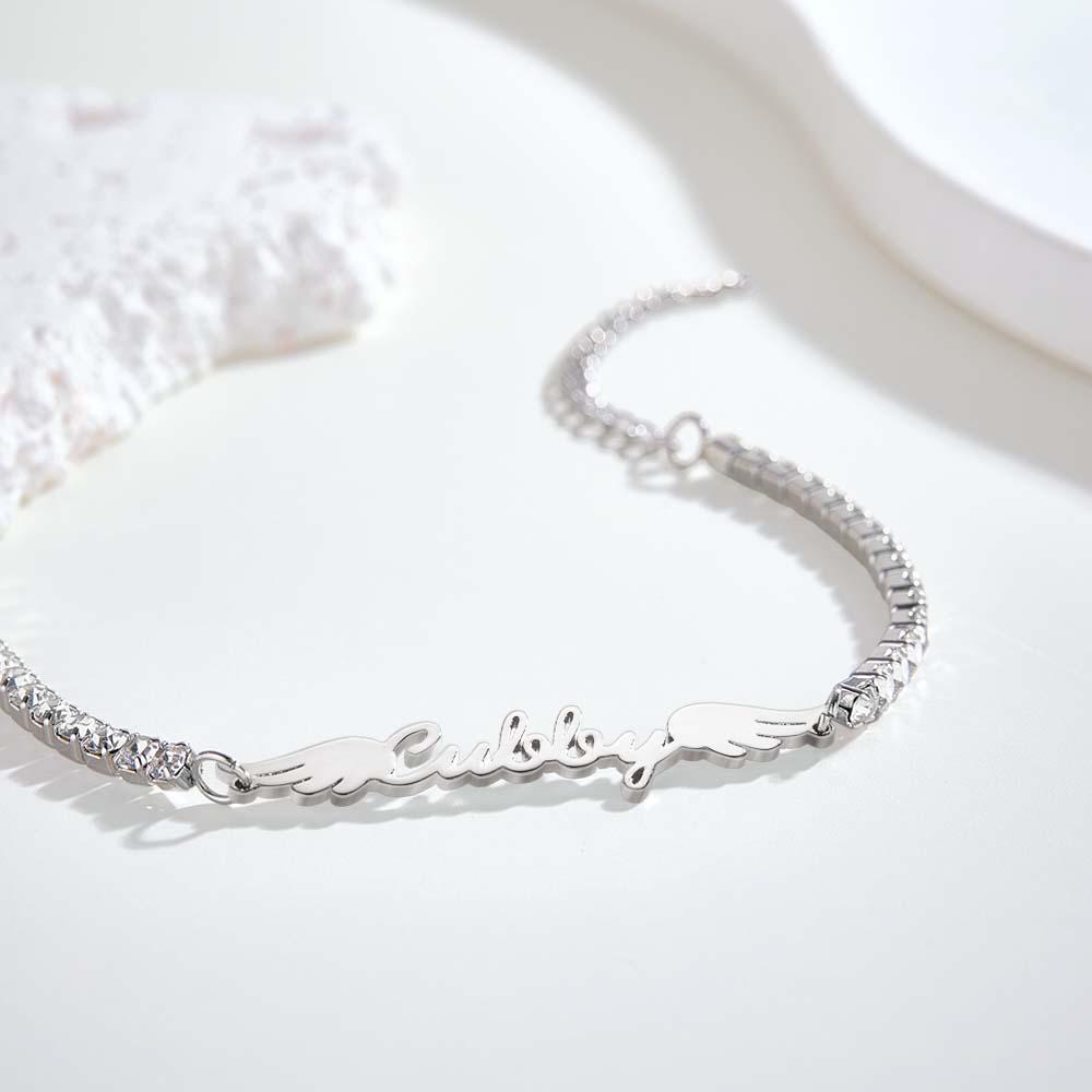 Benutzerdefiniertes Namens-tennisarmband, Elegantes Engelsflügel-all-diamant-armband, Geschenk Für Sie - soufeede