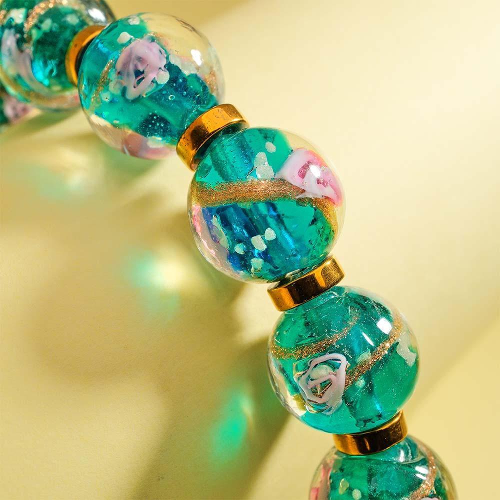 Blumiges Blaues Glühwürmchen-glas-stretch-perlenarmband, Das Im Dunkeln Leuchtet - soufeede