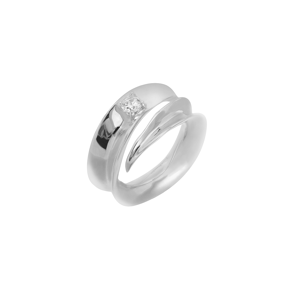 Ring Aus Weißem Korund In Blattform Aus Der Iris-kollektion - soufeede