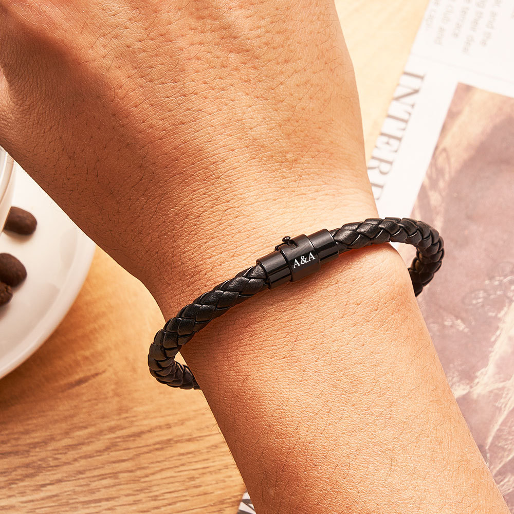 Pulsera Personalizada Con Cierre De Cuero Negro Y Elegante, Personalizada Con Las Iniciales De Los Afortunados Destinatarios, Un Regalo Duradero Y Personalizado - soufeeles