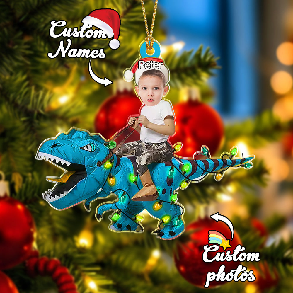 El Niño Lindo Personalizado Monta El Regalo De Navidad Del Ornamento Del Dinosaurio Para Los Niños - soufeeles