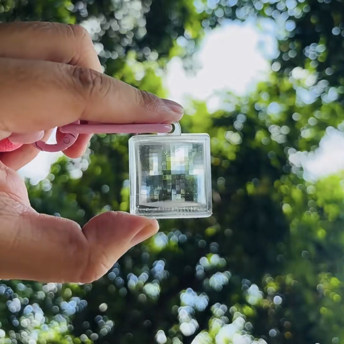 Llavero Con Filtro De Píxeles Llavero Con Filtro De Mosaico Lente Estilizada De Píxeles Llavero Con Ventana De Píxeles - soufeeles