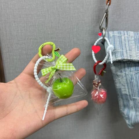 Llavero Navideño De Manzana, Bonito Y Festivo, Regalo Navideño Para Amigos Y Parejas. - soufeeles