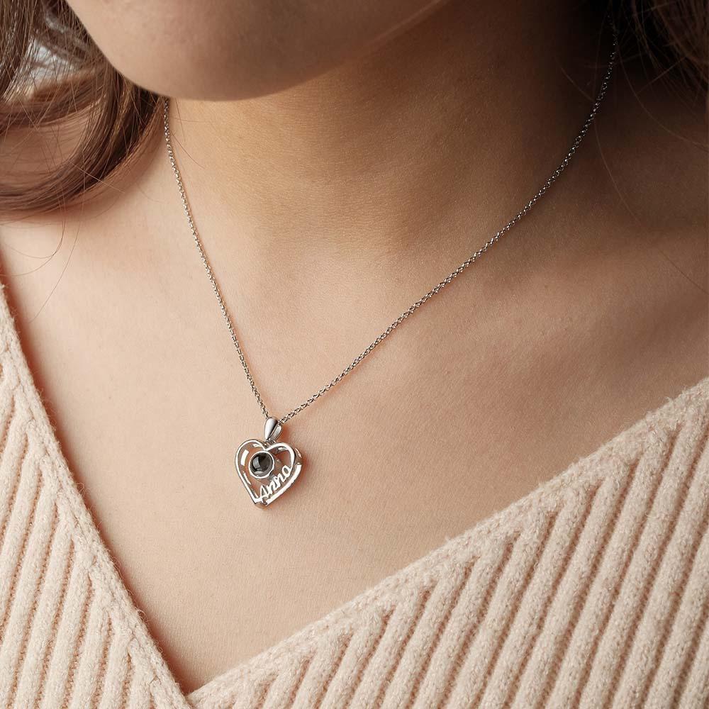 Collar De Proyección De Nombre Personalizado Regalo De Corazón Para Ella - soufeeles