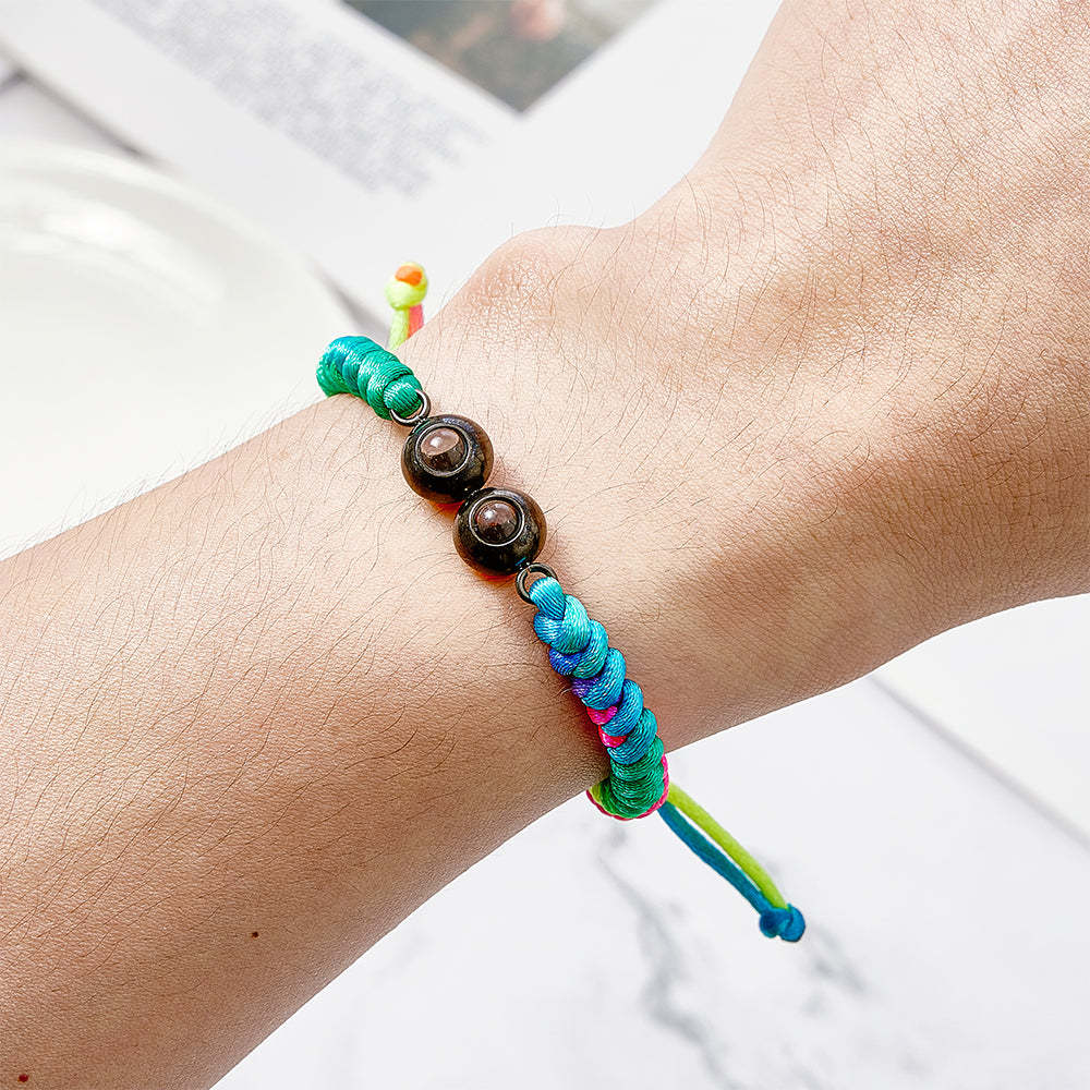 Pulsera De Tejido De Proyección Con Doble Colgante Personalizada, Pulsera Con Foto Personalizada, Regalo Para Pareja Y Familia - soufeeles
