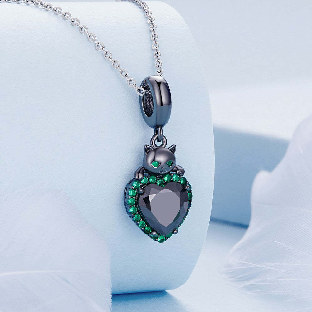 black cat with green heart dangle charm 925 sterling silver yb2380