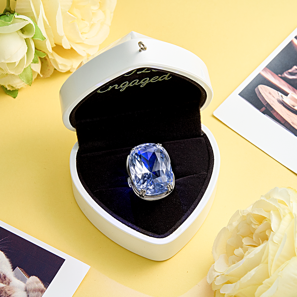 Ornement De Noël Personnalisé En Forme De Boîte À Bague De Fiançailles, Ornement En Tissu Personnalisé Avec Bague Surdimensionnée, Adorable Décoration De Noël En Forme De Bague De Fiançailles Géante - soufeelfr