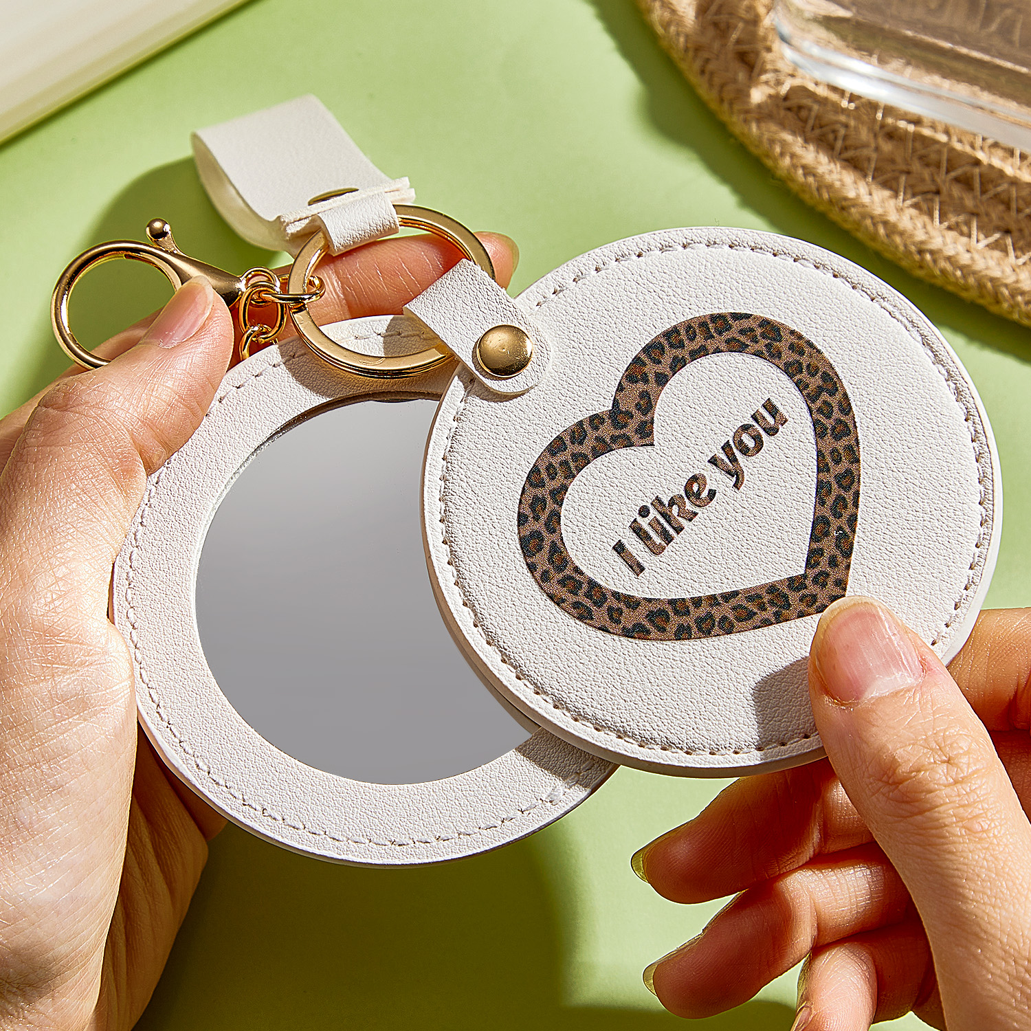 Porte-clés Gravé En Cuir Avec Miroir De Maquillage, Porte-clés Gravé Avec Pendentif Miroir, Cadeau D'anniversaire - soufeelfr
