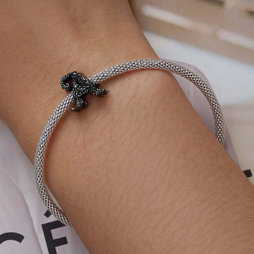 Ciondolo con lettere rosa scuro in argento sterling 925 fj1441