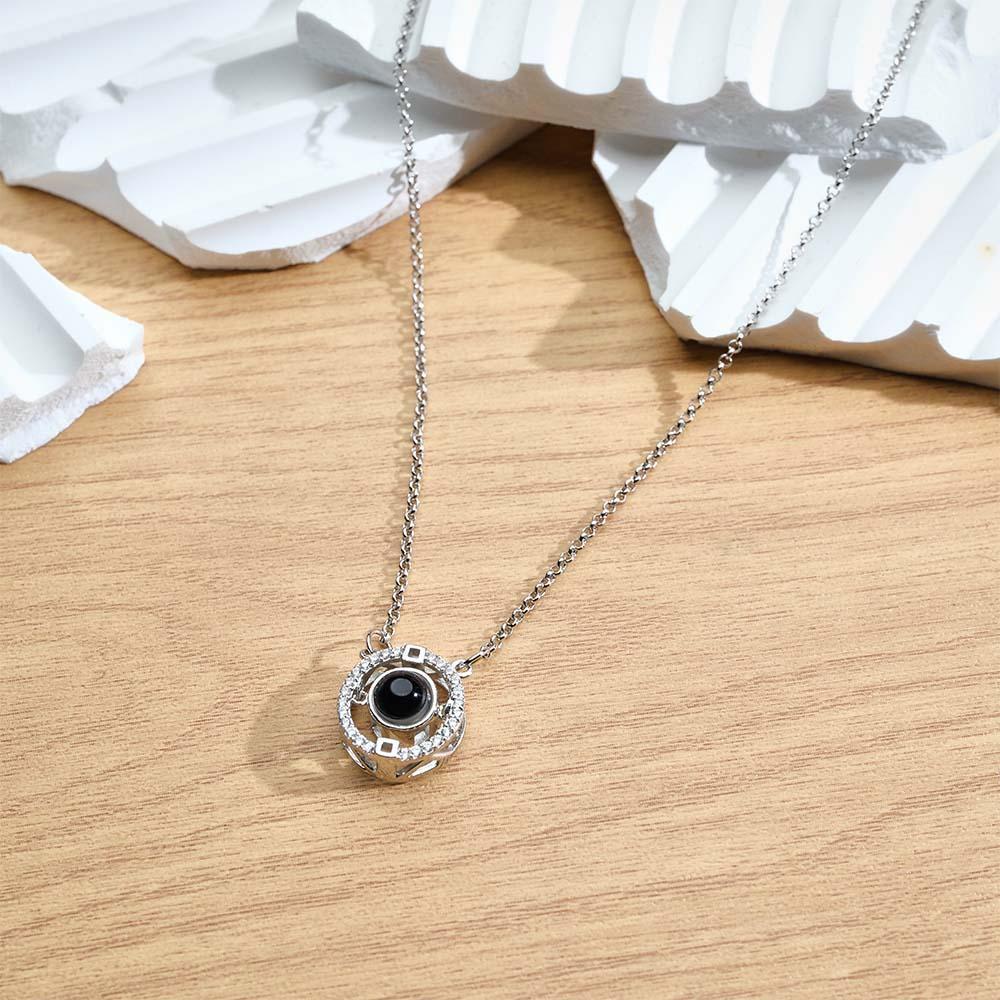 Collana Con Proiezione Personalizzata Regalo Di Moda In Stile Classico Per Lei - soufeelit