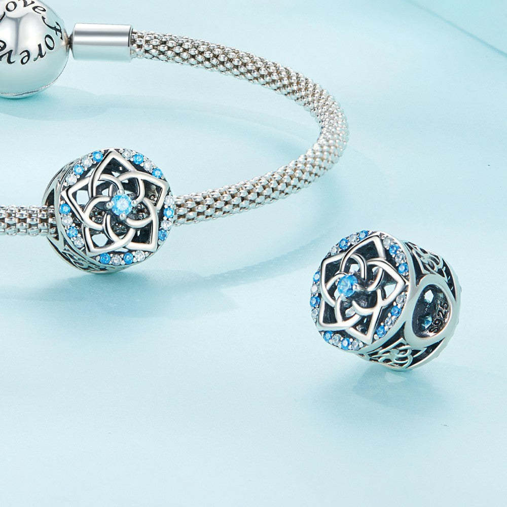 Ciondolo decorativo con fiori cavi e zircone blu, in argento sterling 925 xs2121