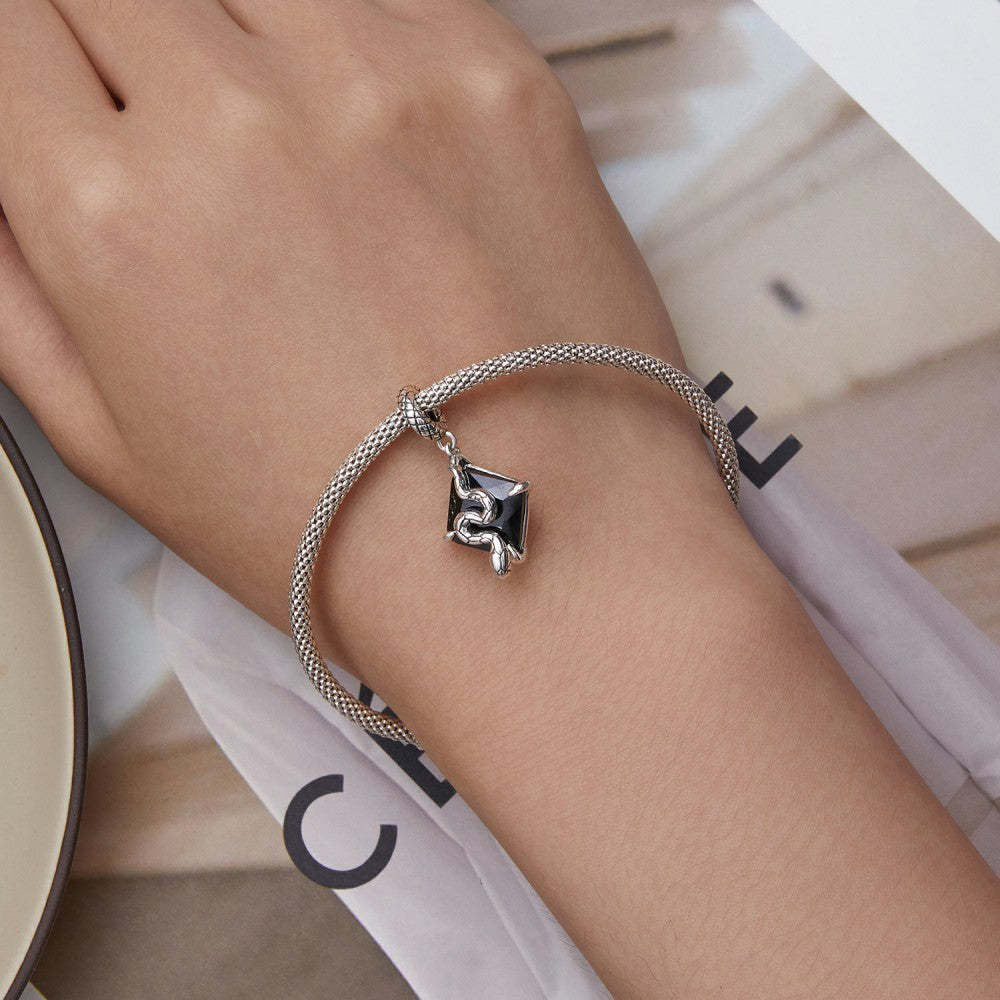 ciondolo pendente serpente su nero in argento sterling 925 yb2424