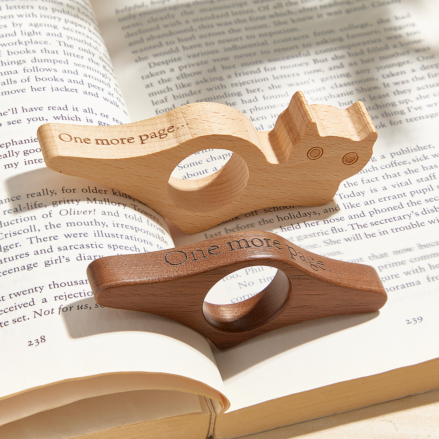 Suporte De Páginas Para Livros Com Gravação Personalizada, Acessório De Leitura Em Madeira, Presente Ideal Para Amantes De Livros. - soufeelbr