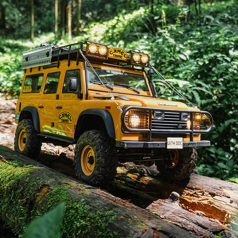 FMS 1:10 FCX10 Land Rover Camel Trophy Series RTR-FMS11043RTRYL/FMS11044RTRYL/FMS11045RTRYL