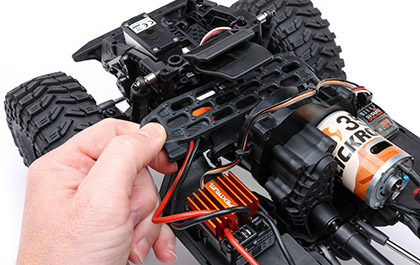 NEW BATTERY MOUNT for the Axial SCX10 III Coyote RC Rock Crawler