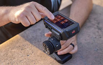 FAST ANDROID-POWERED TOUCHSCREEN INTERFACE for the Spektrum&trade; iXSR+ 2.4GHz DSMR+&reg; Intelligent Radio