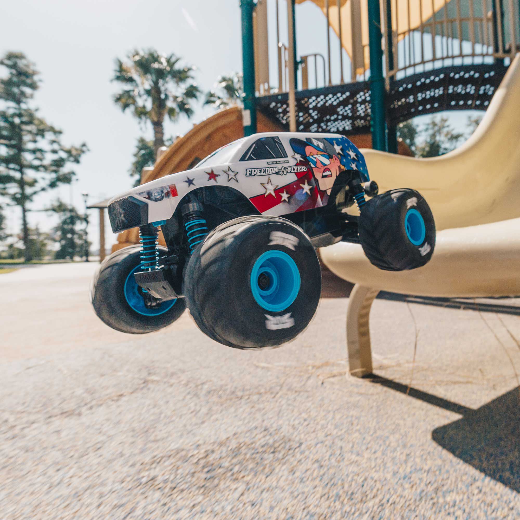 ARRMA 1/16 FREEDOM FLYER 4X4 RTR Monster Truck (Battery & Charger Included), White-ARA2130FF