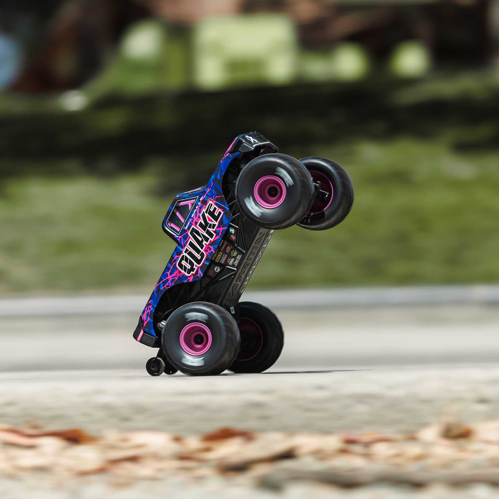 ARRMA 1/16 QUAKE GROM 4X4 RTR Brushed Monster Truck (Battery & Charger Included)-ARA2137T1，ARA2137T2，ARA2137T3