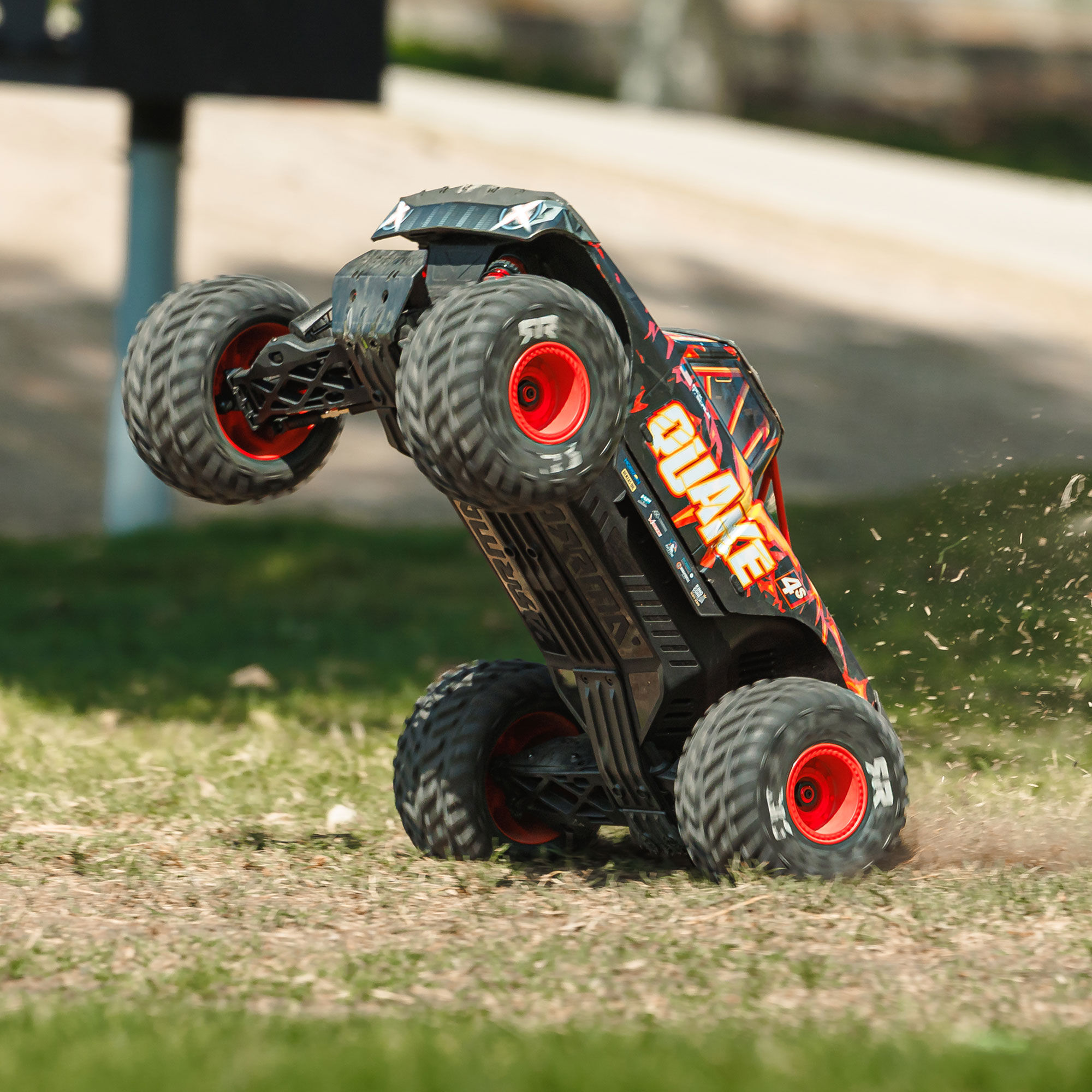 ARRMA 1:8 QUAKE 4S DSC 4X4 RTR Brushless Monster Truck-ARA4437T1