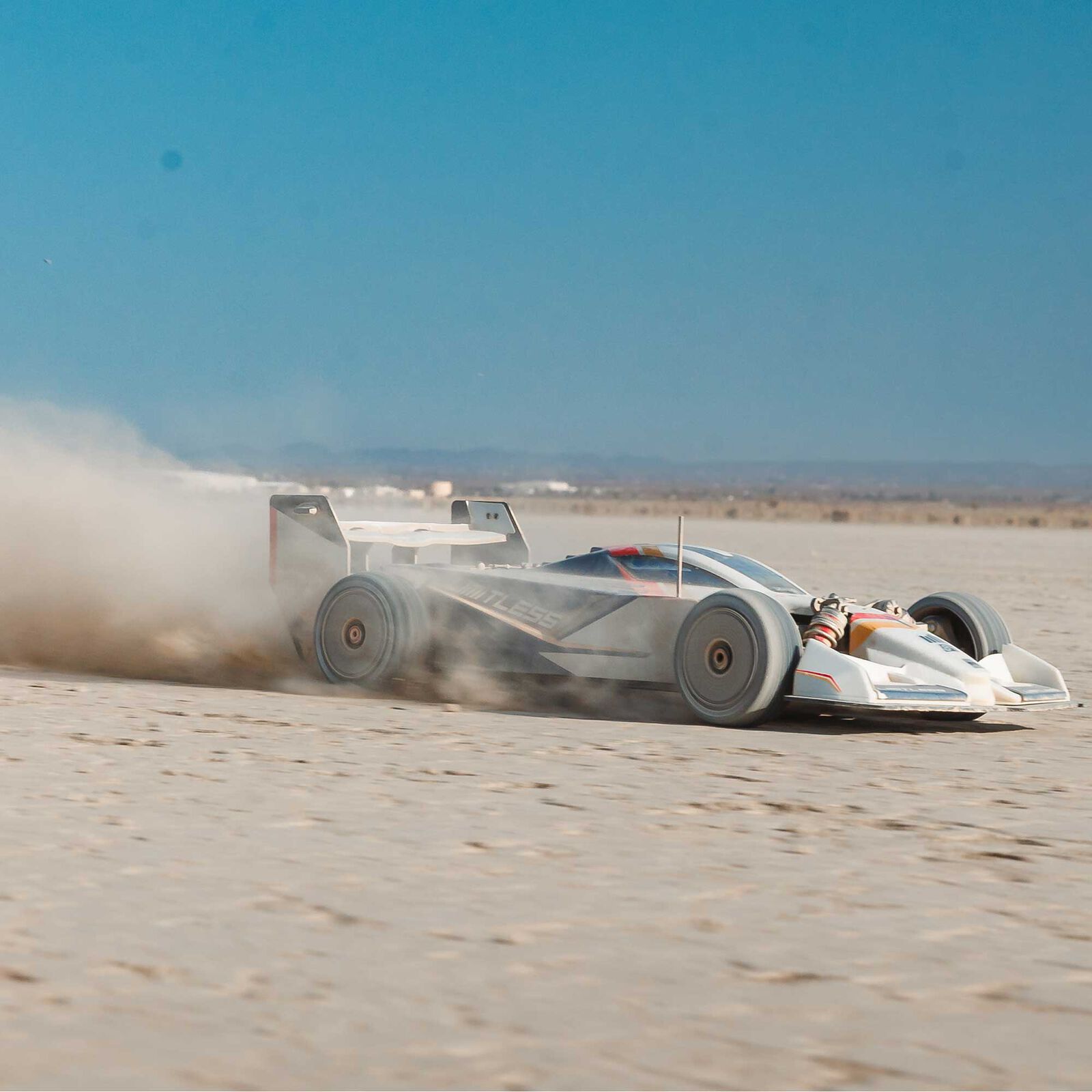 1/7 LIMITLESS 8S AVC 4X4 RTR Brushless Street Speed, Red/Black