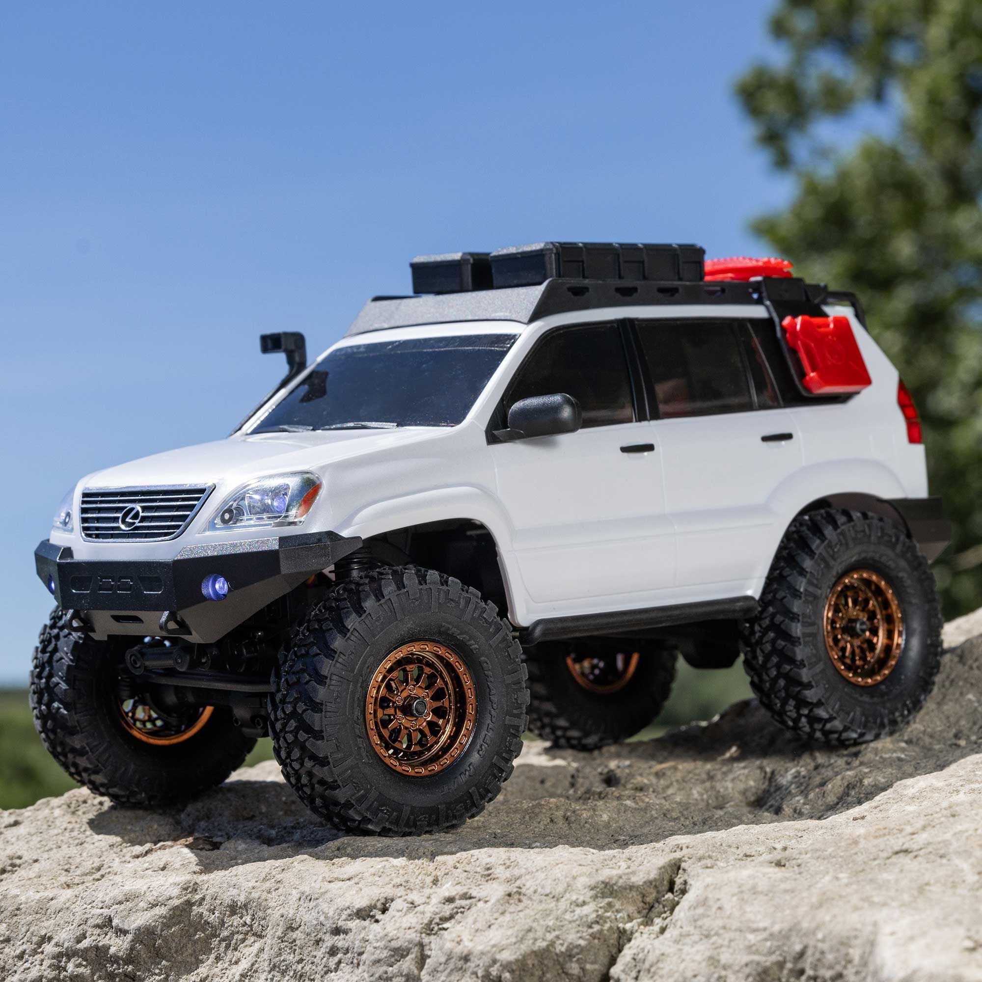 Axial 1:24 SCX24 Lexus GX 470 4X4 RTR Brushed Rock Crawler w/Battery&Charger, Silver&White