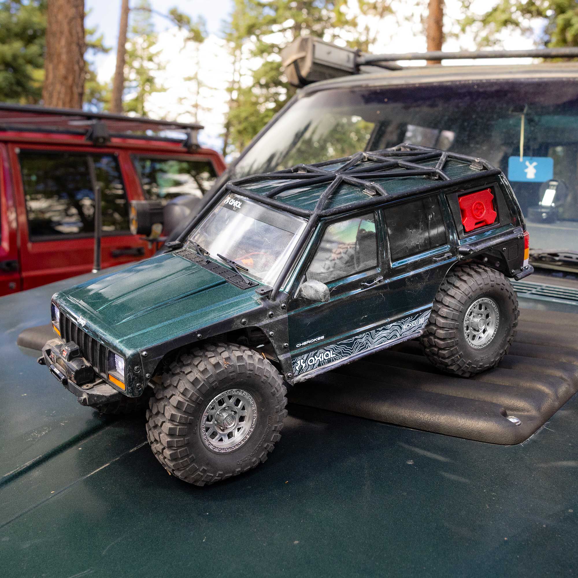 Axial 1:10 SCX10 III Jeep Cherokee XJ 4X4 RTR Brushed Rock Crawler