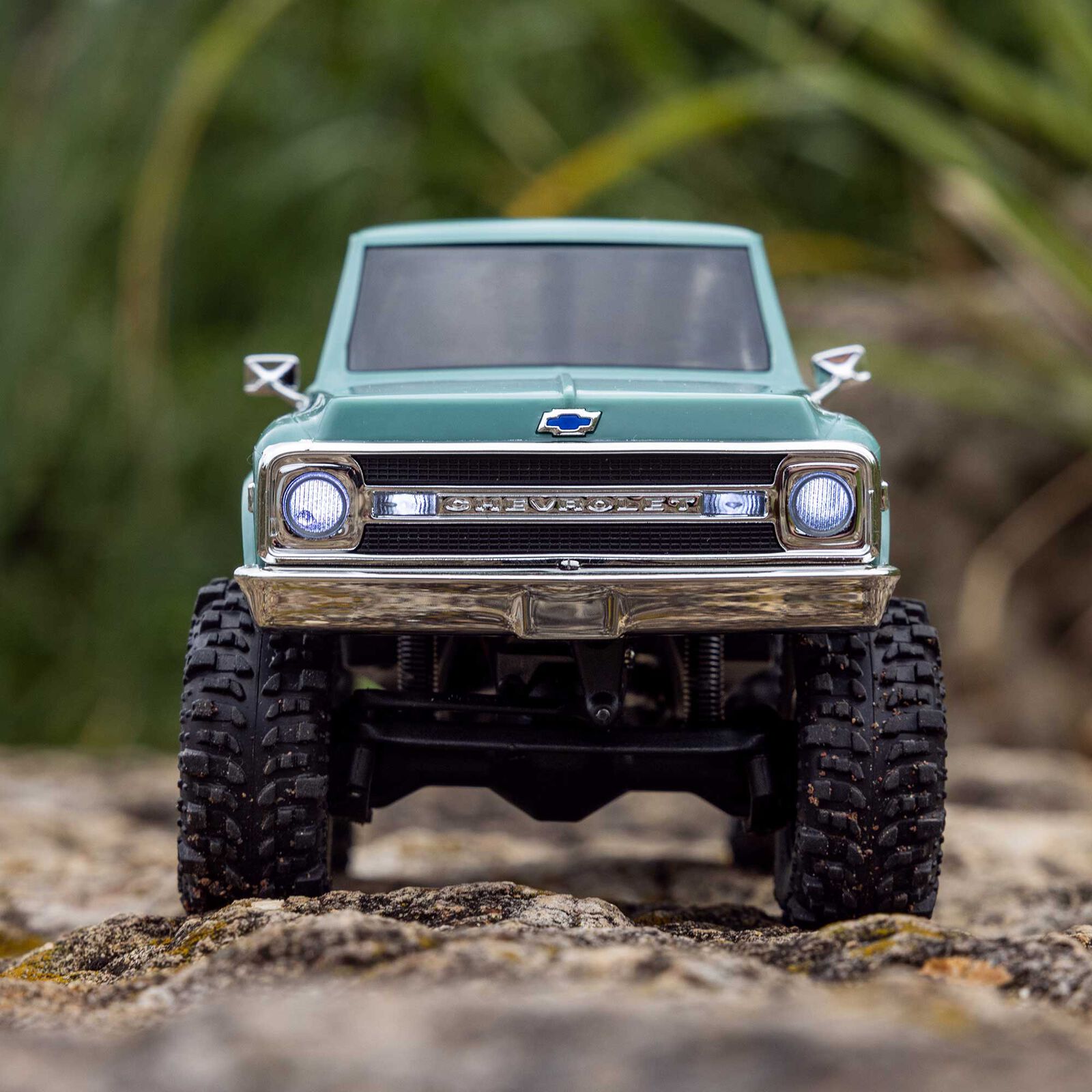 1/30 Axial SCX30 Chevrolet K10 (Battery & Charger Included)-AXI-2260T2/AXI-2260T1