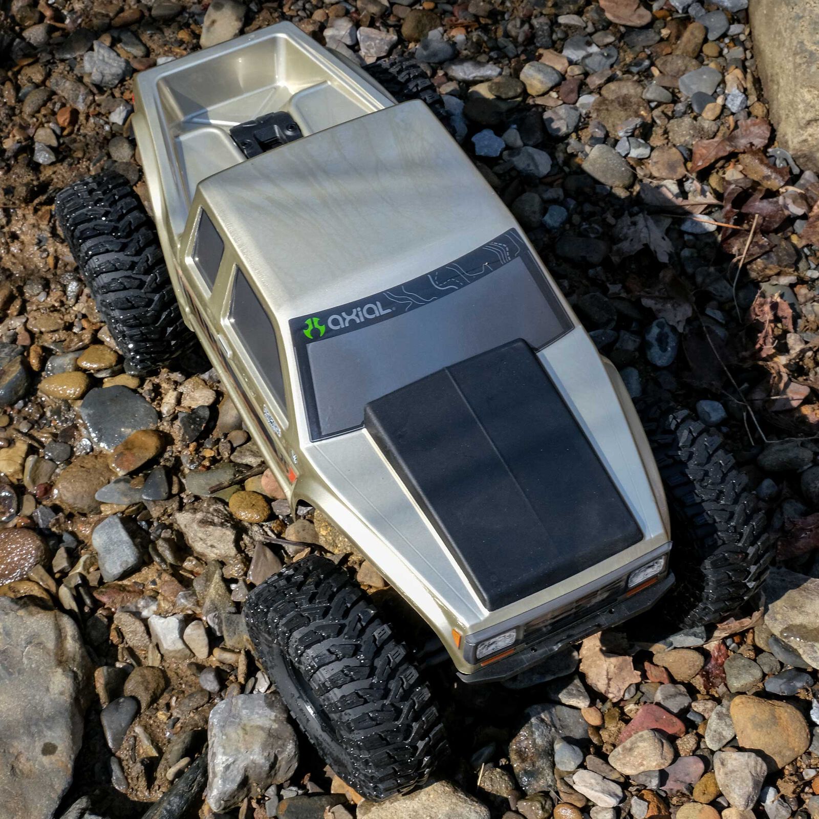 Axial 1/10 SCX10 III Coyote 4X4 RTR Rock Crawler (Battery & Charger Included), Gold-AXI-3071