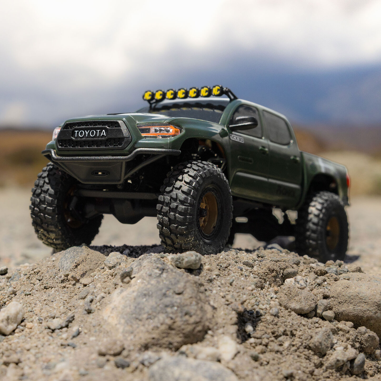 Axial 1:30 SCX30 Toyota Tacoma TRD Pro Extreme Off-Road 4X4 RTR Brushed Rock Crawler-AXI-3289T2