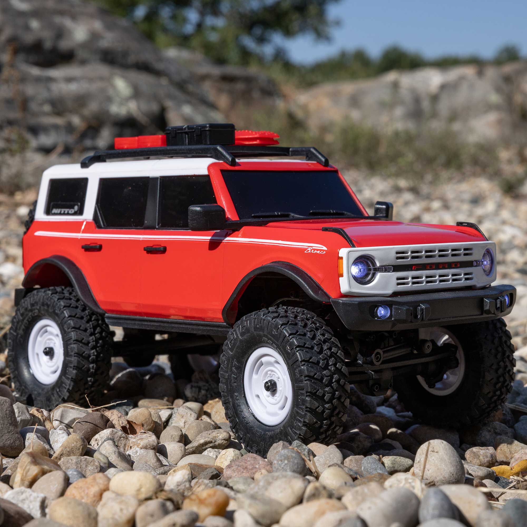 Axial 1:24 SCX24 Ford Bronco 4WD RTR Scale Mini Crawler w/ 2.4GHz Radio, Battery & Charger-AX100006V2T4/AX100006V2T5