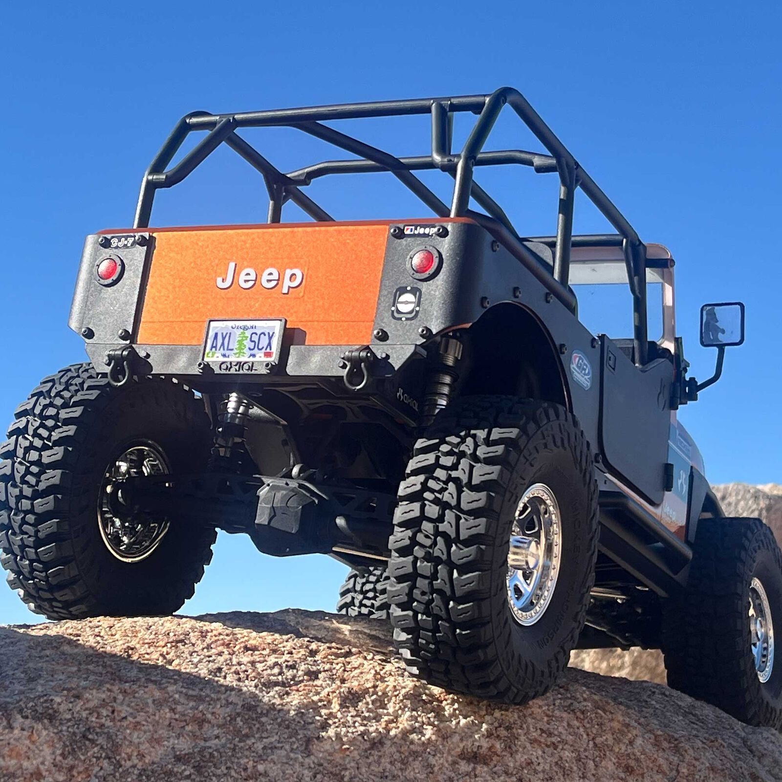 Axial 1/10 SCX10 III Jeep CJ-7-AXI03008V2T1/AXI03008V2T2