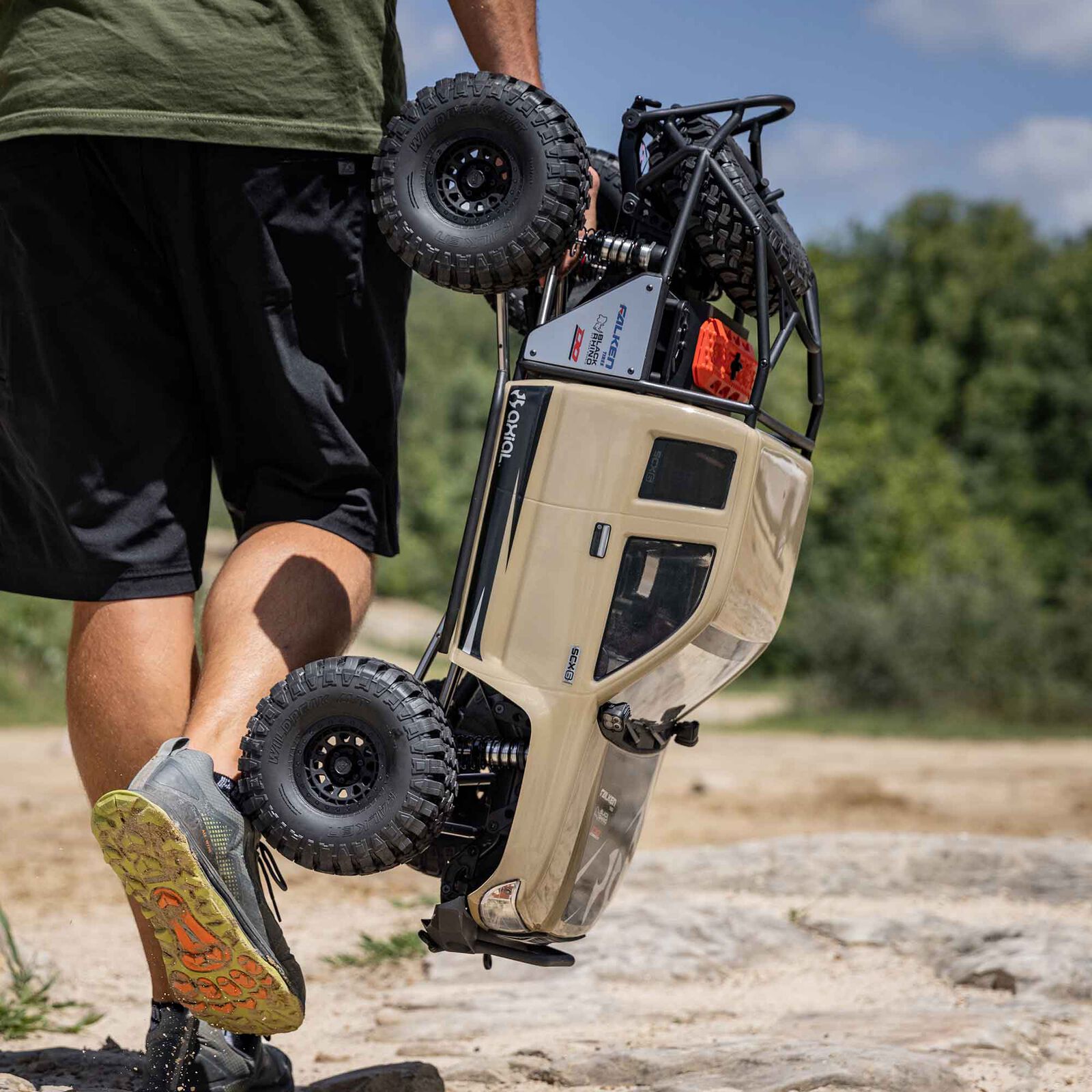 Axial 1:6 SCX6 Trail Honcho 4X4 RTR Brushed Rock Crawler