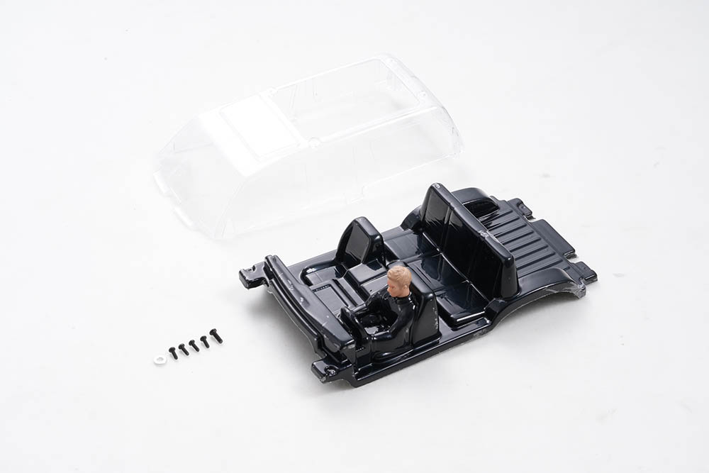 FCX18 Land Cruiser 80 COCKPIT AND DRIVER A SET-HOBBY ZONE