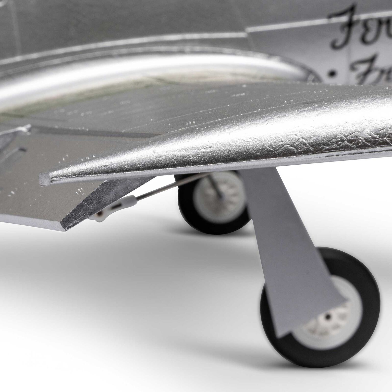 E-flite P-51D Mustang 1000m BNF Basic RC Warbirds Airplane w/AS3X+ & SAFE Select-EFL02650