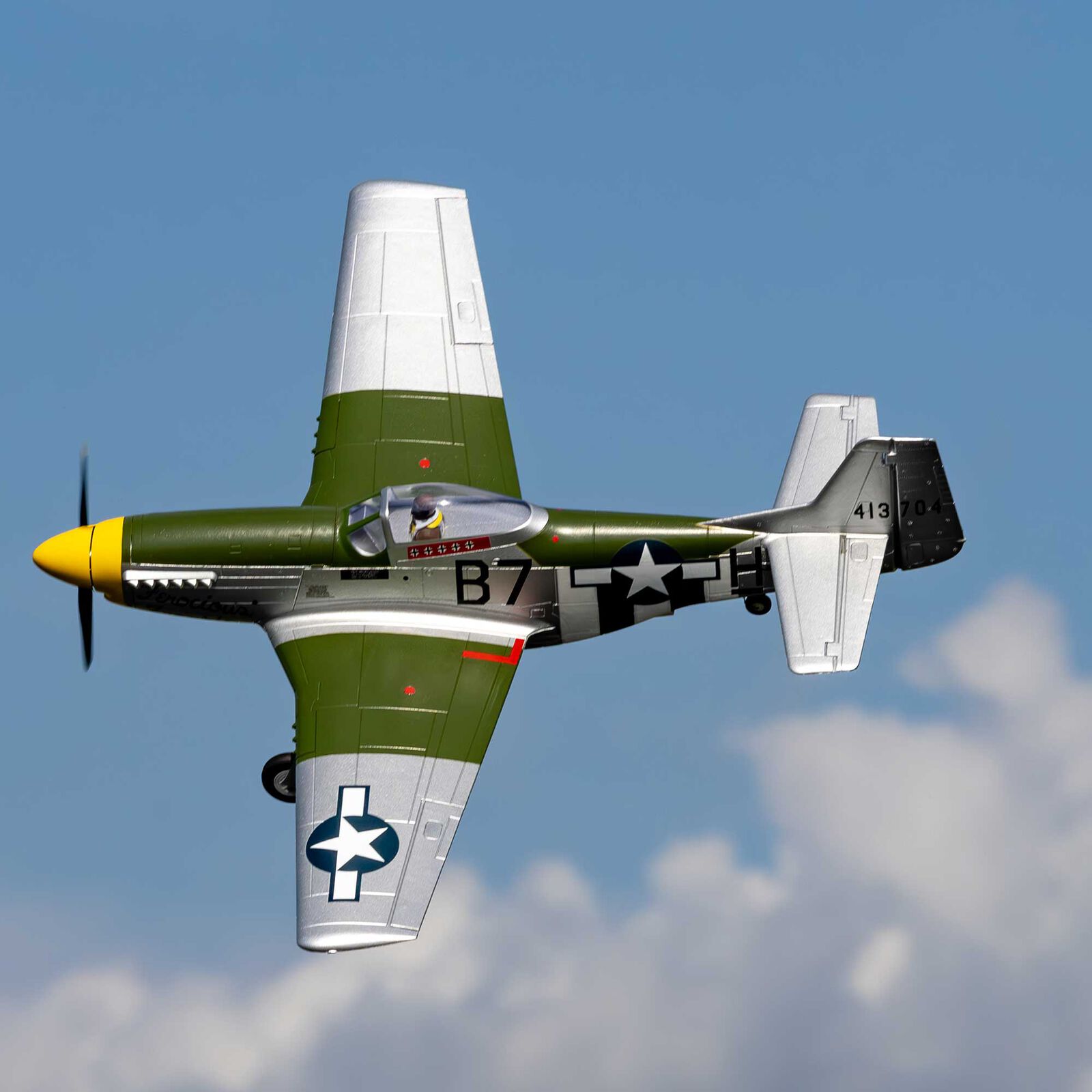 E-flite P-51D Mustang 1000m BNF Basic RC Warbirds Airplane w/AS3X+ & SAFE Select-EFL02650