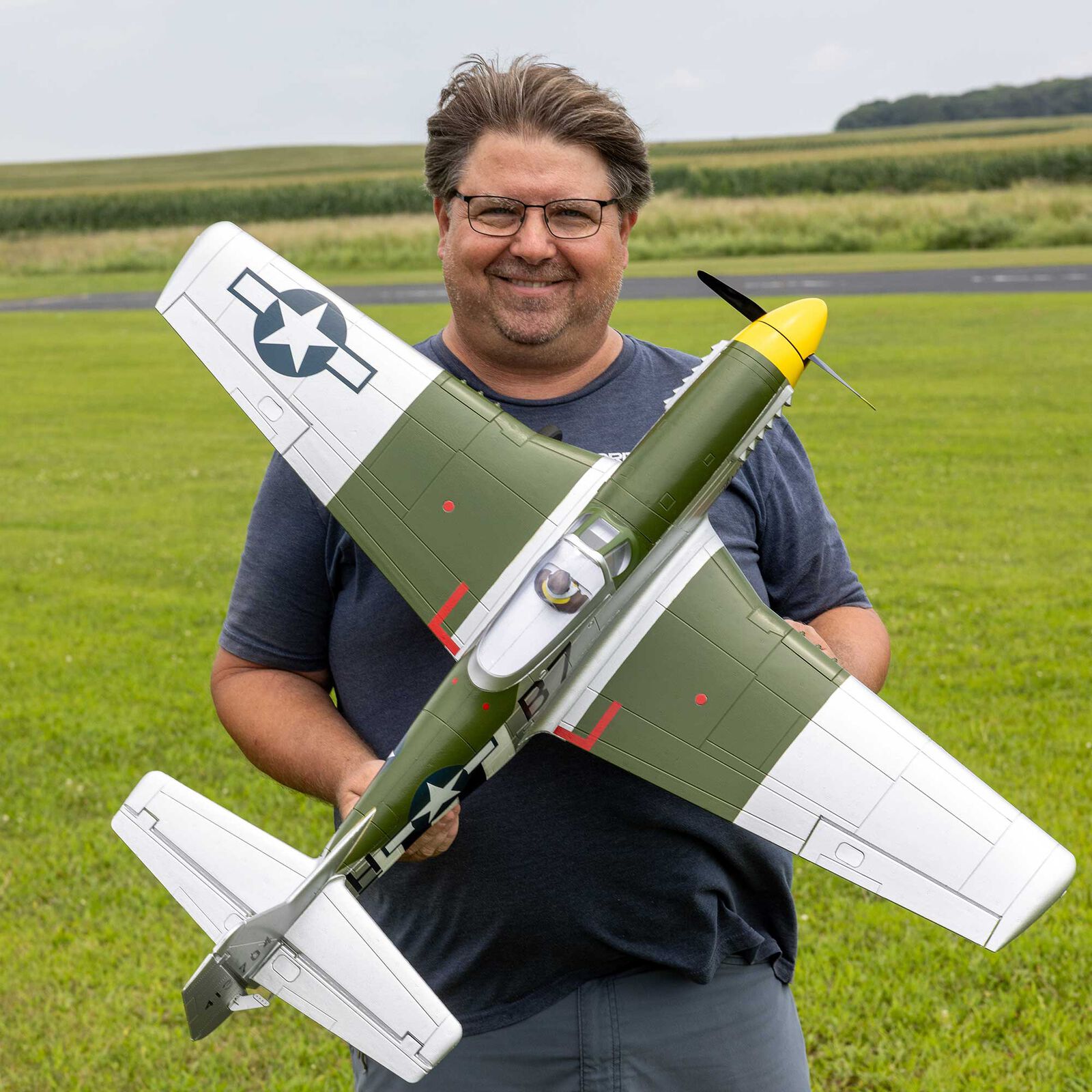 E-flite P-51D Mustang 1000m BNF Basic RC Warbirds Airplane w/AS3X+ & SAFE Select-EFL02650