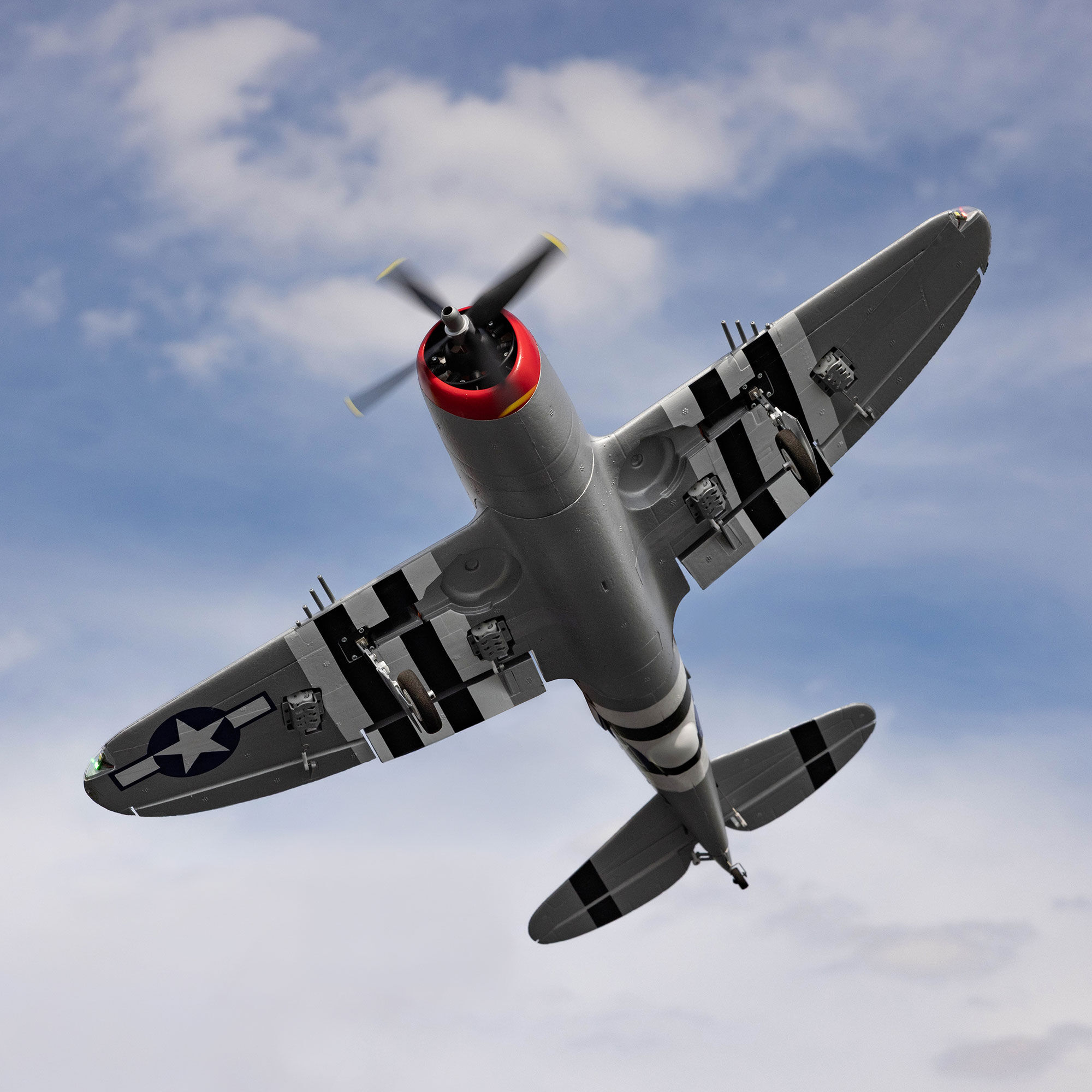 E-flite Micro P-47 Thunderbolt 625mm BNF Basic with AS3X+ and SAFE Select-EFL07050