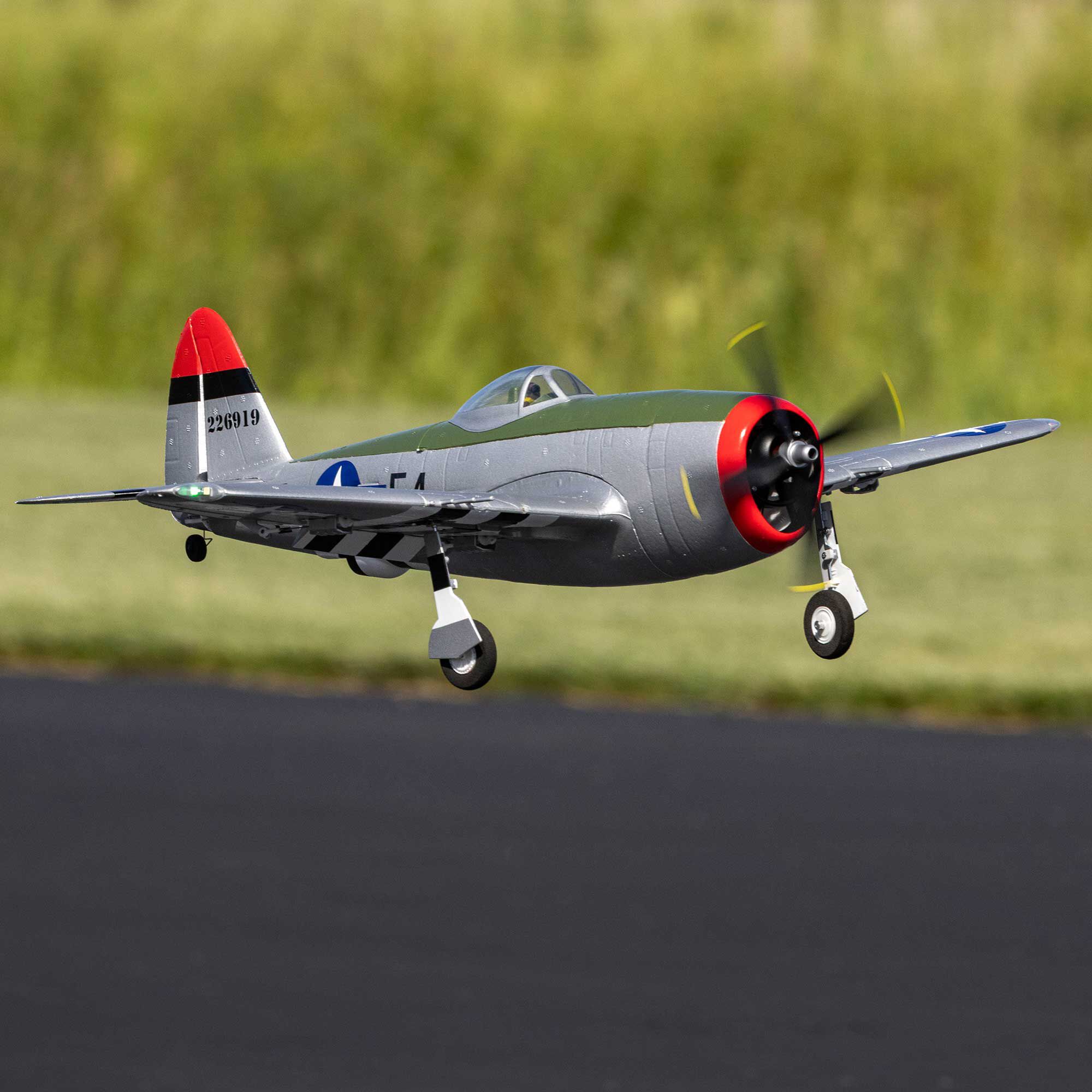 E-flite Micro P-47 Thunderbolt 625mm BNF Basic with AS3X+ and SAFE Select-EFL07050