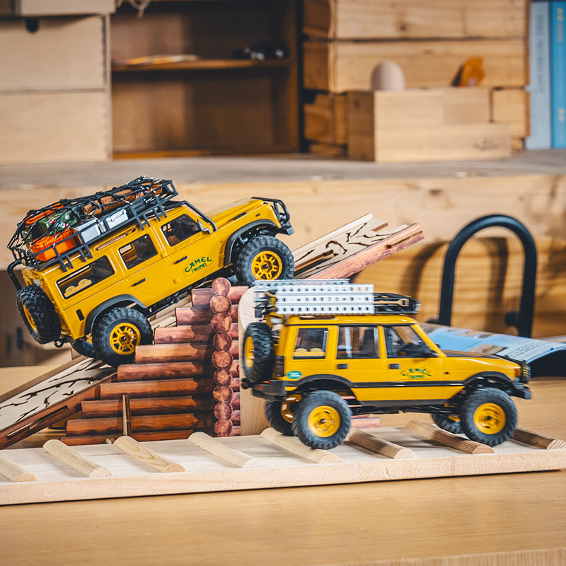 FMS 1:24 FCX24M Land Rover Camel Trophy Edition RTR（Only Shipped to UK）