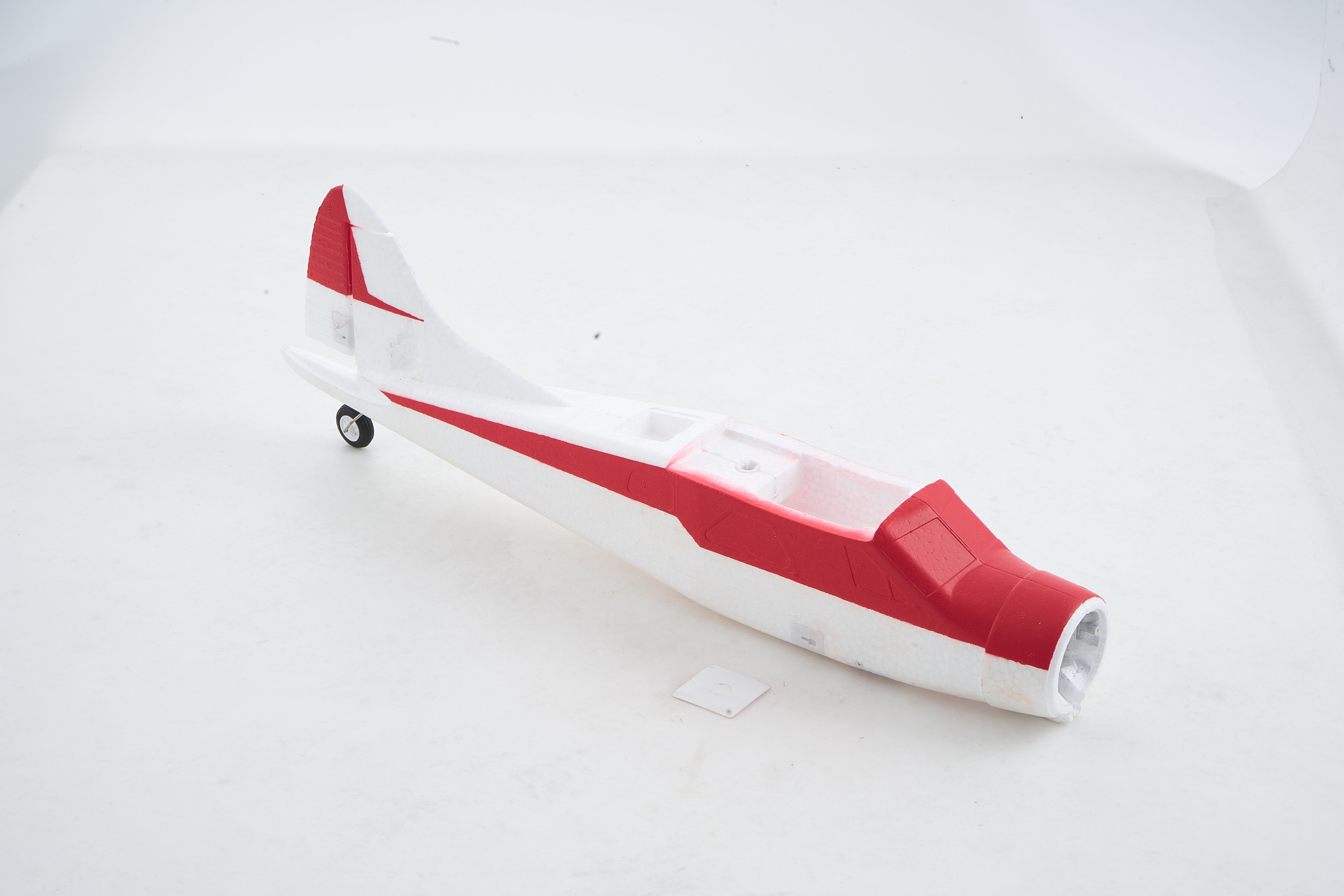 800mm Beaver Fuselage Red