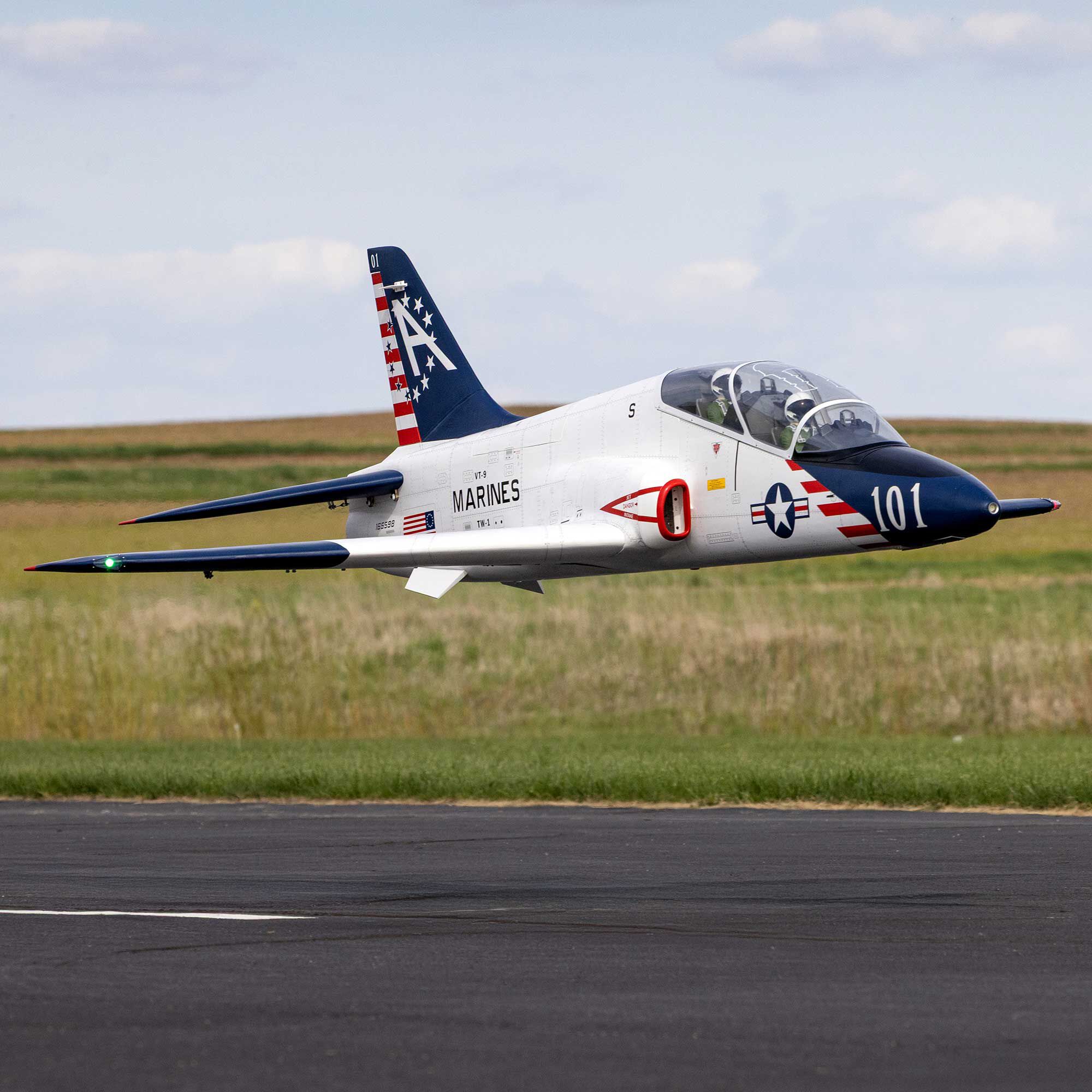 Hangar 9 2464mm Hawk/T-45 140-160N ARF with Retract Set, KingTech K-160G4+ &Spektrum Servos-HAN13750CRSK160