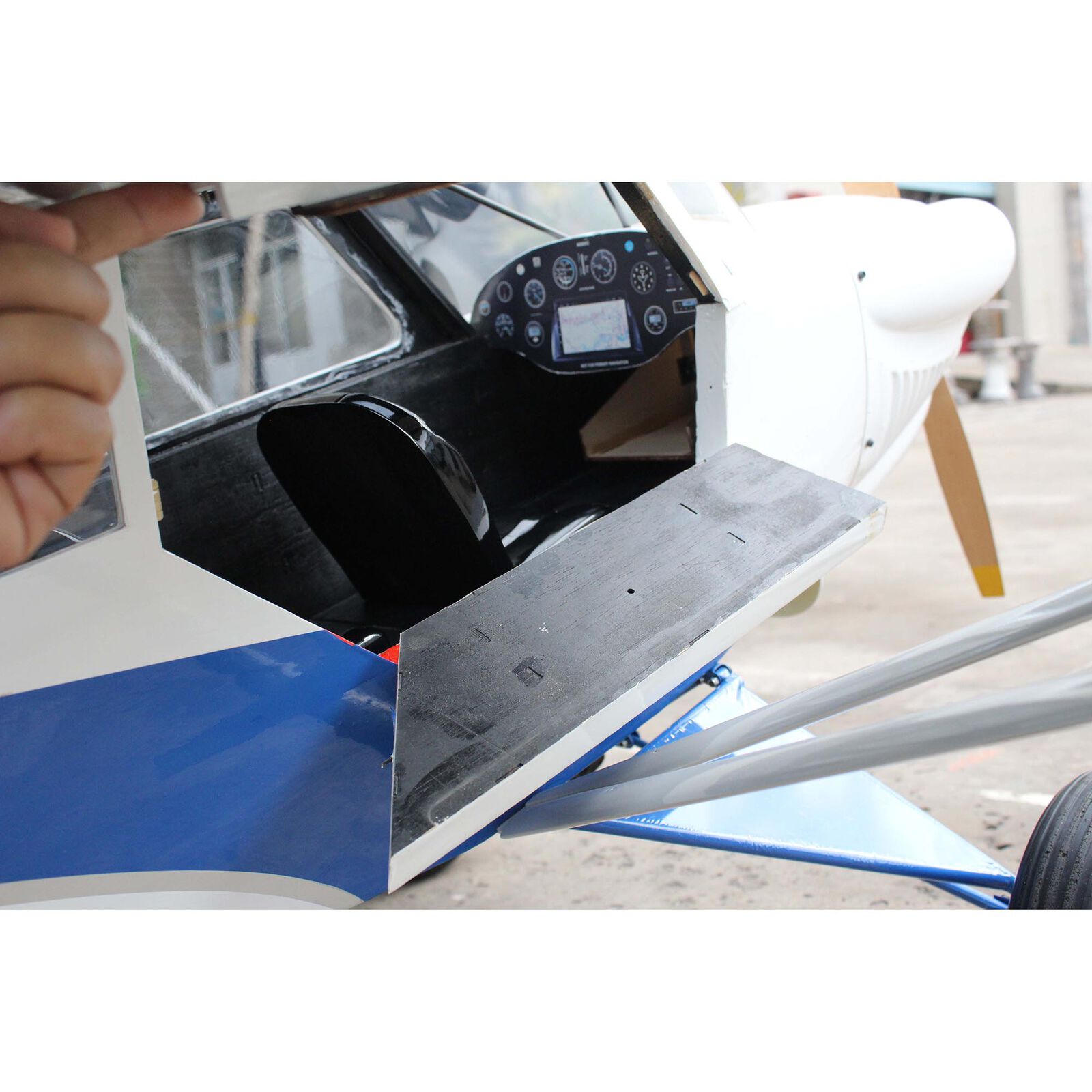 Hangar 9 CubCrafters XCub 60cc ARF-HAN5260B