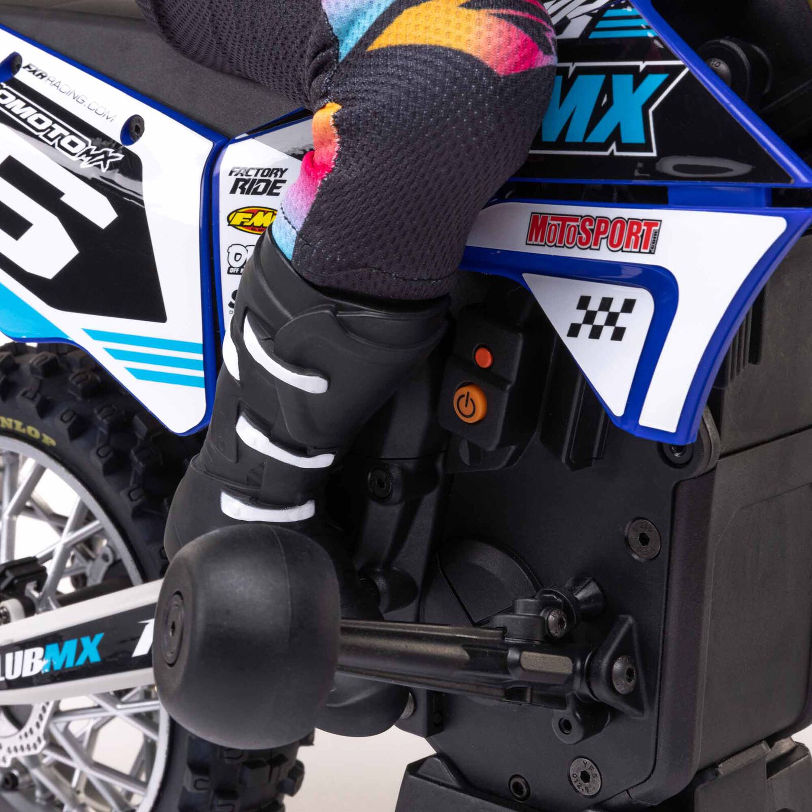 Losi 1:4 Promoto-MX FXR 2S RTR Brushless Motorcycle-LOS06000T1/LOS06000T2