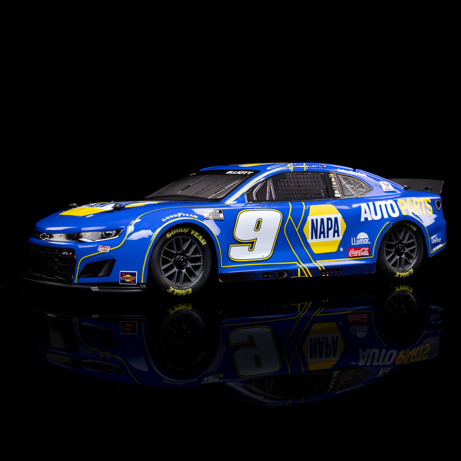 Losi 1:12 NASCAR RC Race Car Kyle Larson No.5 Valvoline 2025 Chevrolet Camaro ZL1 2S AWD RTR Brushed On-Road-LOS1122505